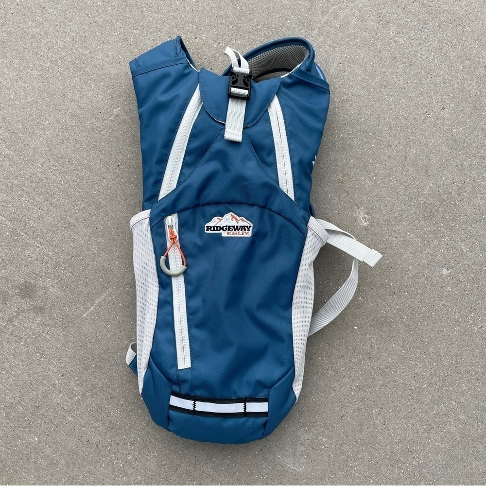 RIDGEWAY KELTY MONARCH 5L Hydration Pack, Blue & Grey 9200117 $50 MSRP EUC